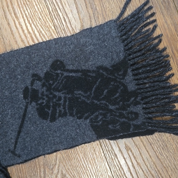 Polo Ralph Lauren Accessories - POLO RALPH LAUREN REVERSABLE GRAY AND BLACK SCARF.... #7855